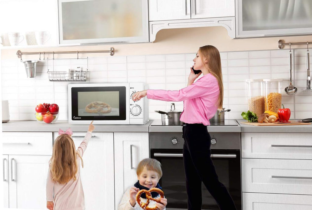 White 0.6 Cubic Feet Countertop Microwave Oven Q234