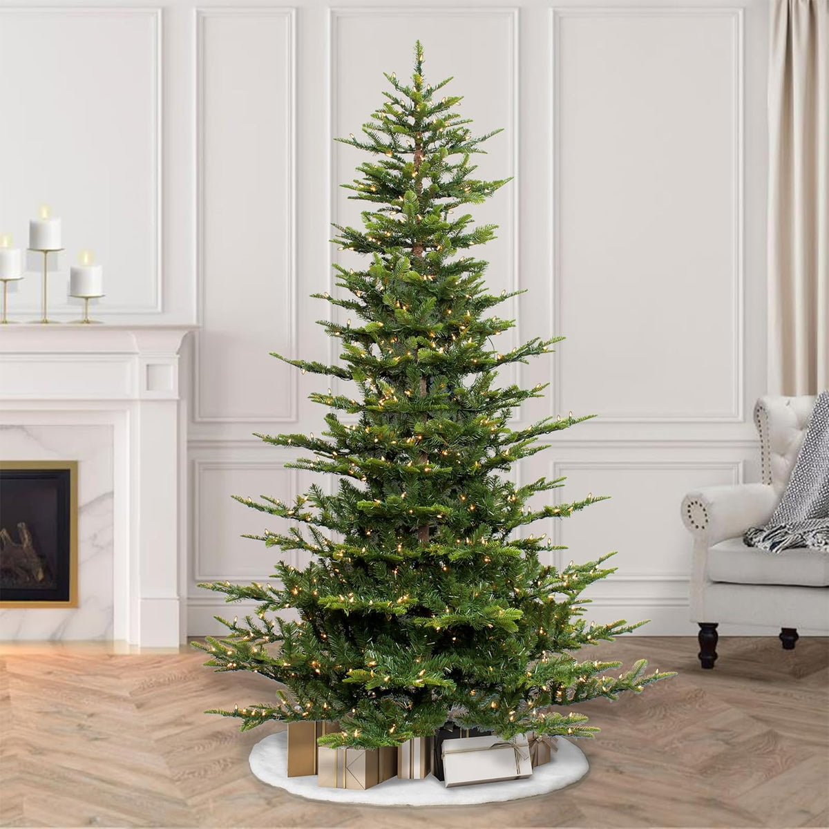 7.5 Foot Pre-Lit Artificial Christmas Tree with 700 Clear Lights U94039