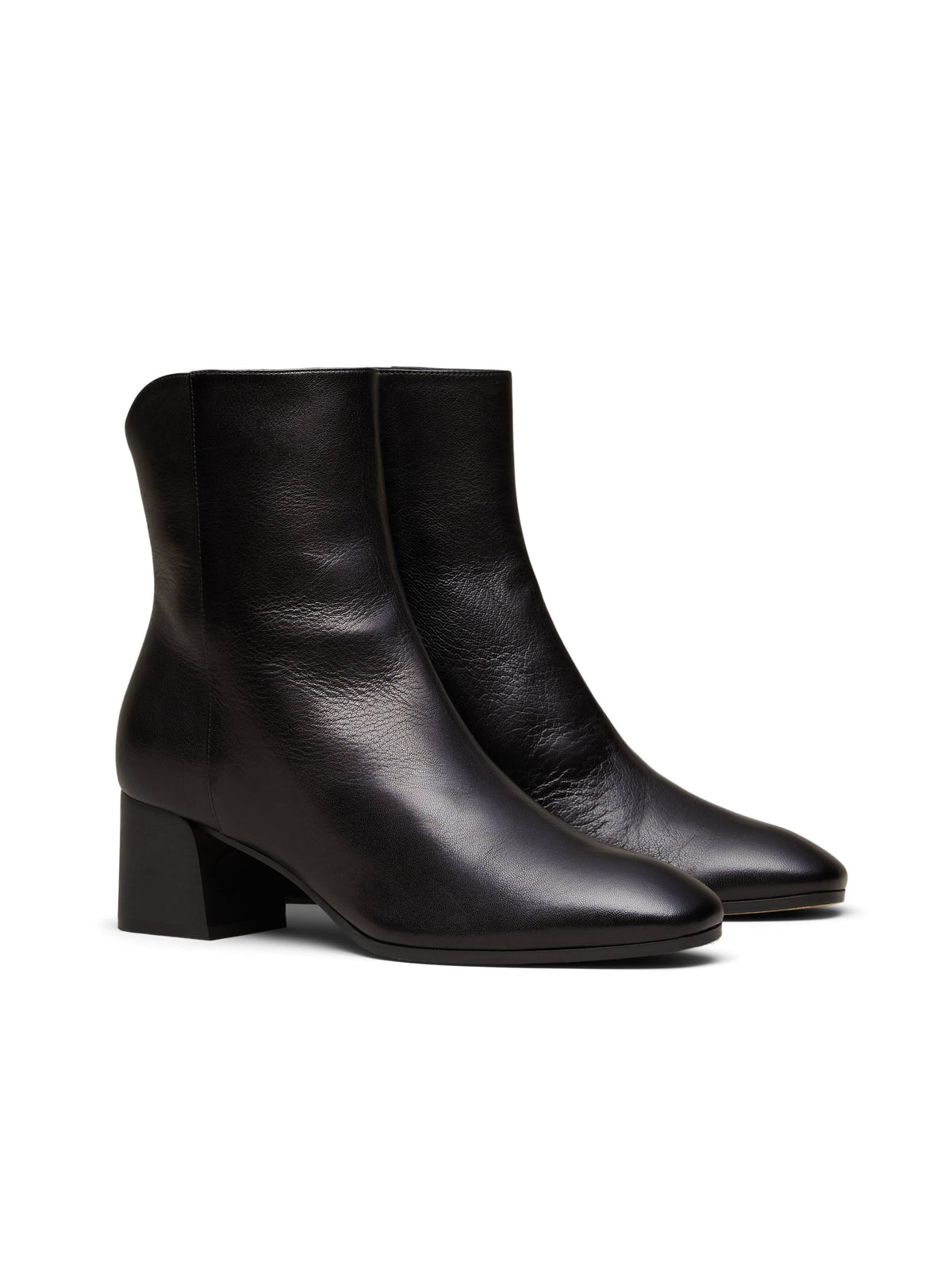 Black Leather Wrapped Heel Shoes E942055