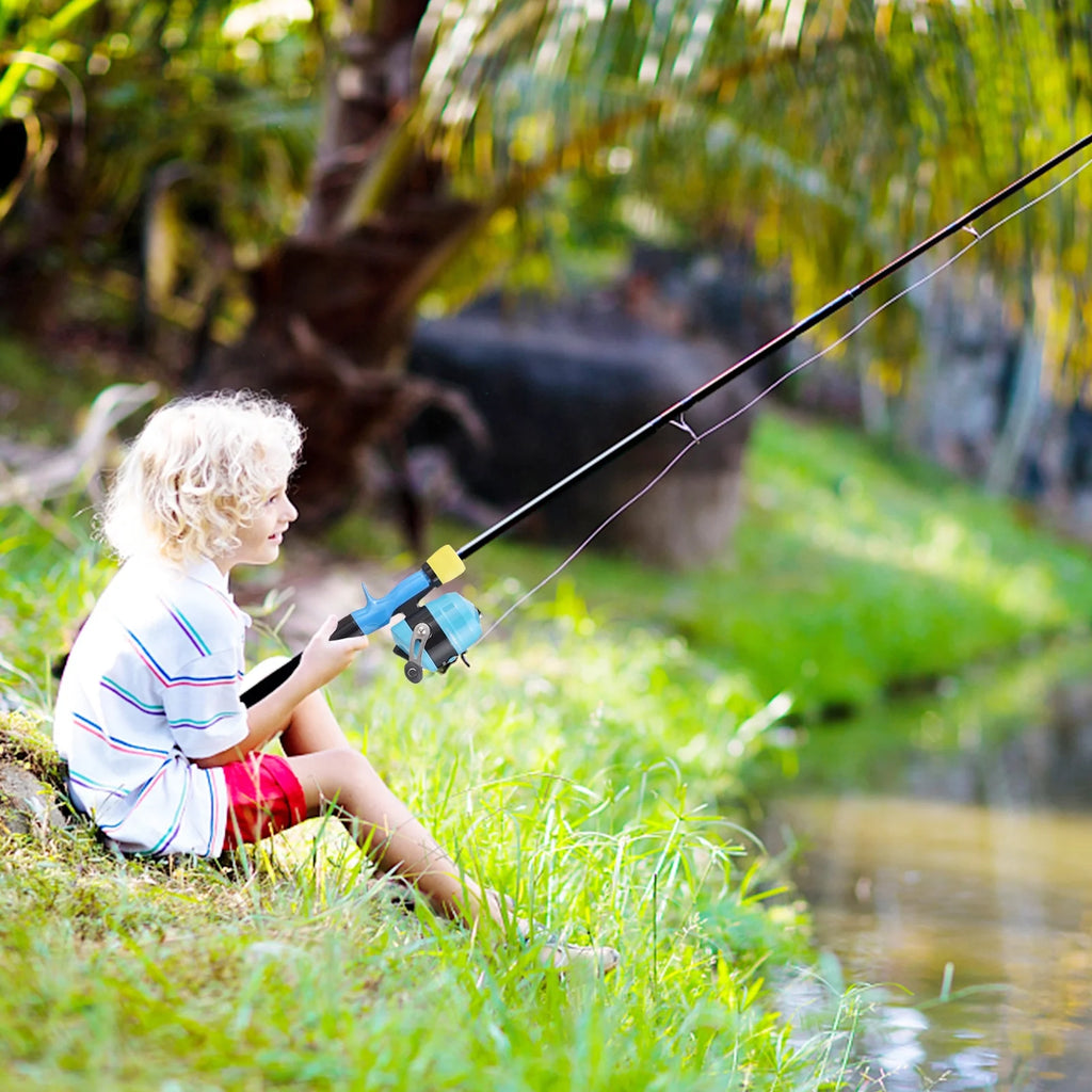 Kids Fishing Combo Spinning Rod and Reel Set with Tackle Box P90351