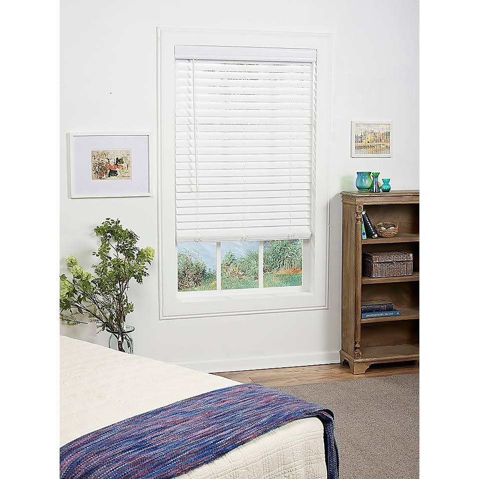 Cordless Faux Wood Blind in White E5492