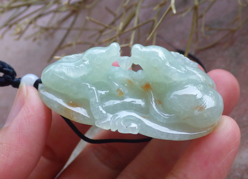 Green Hand Carved Natural Jade Zodiac Ox Pendant Necklace R39063