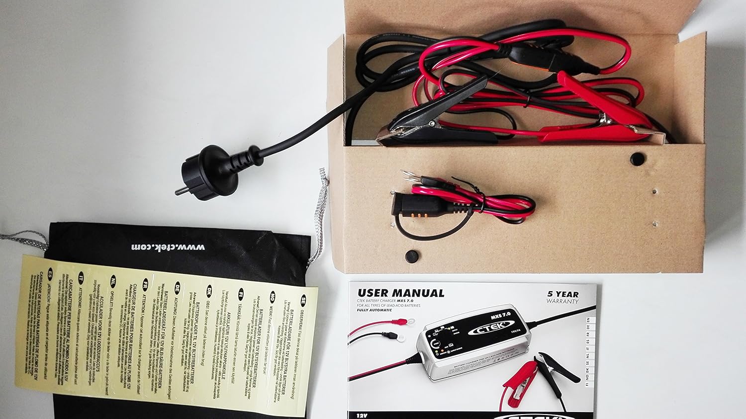Heavy duty automatic battery charger H68359