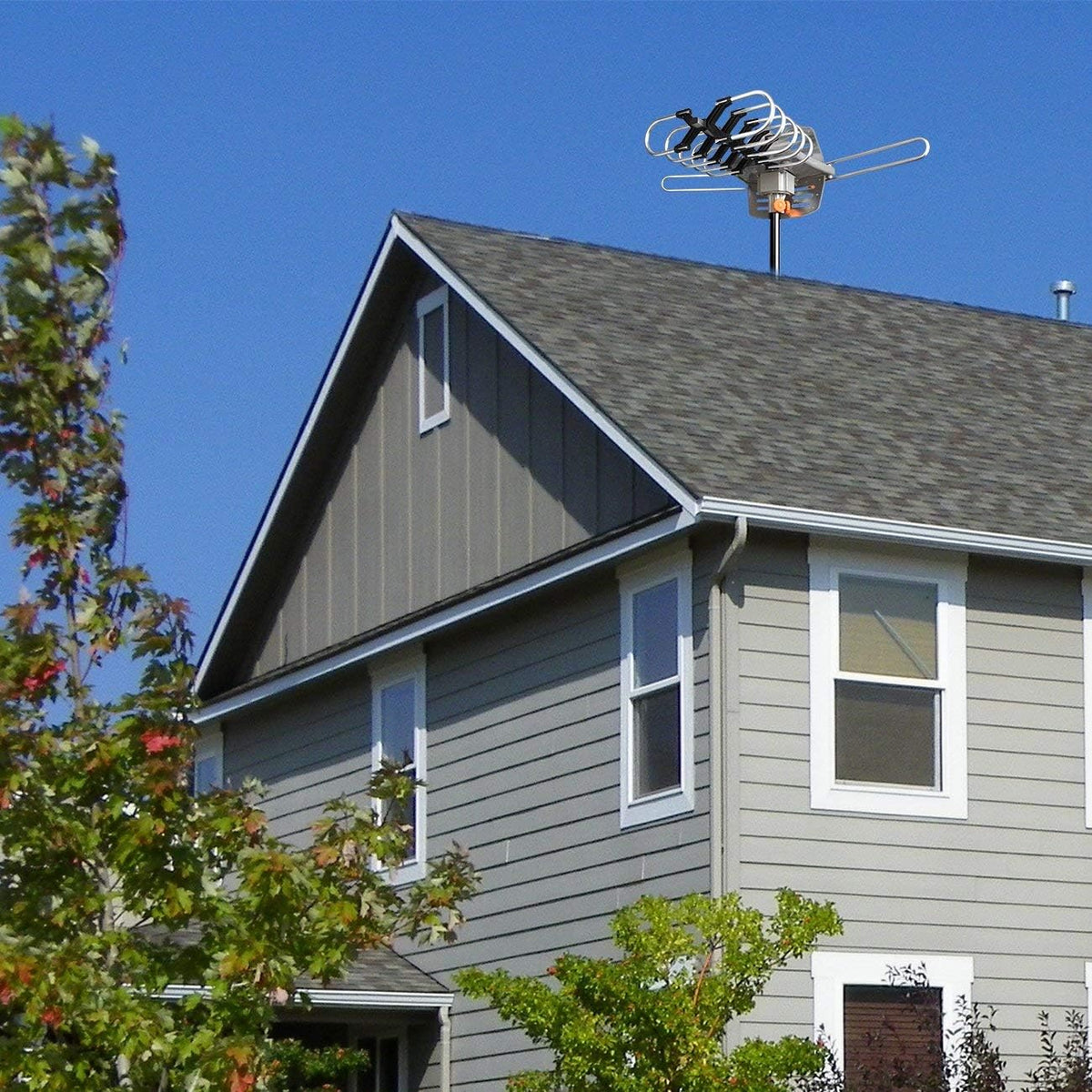 Amplified Digital HDTV Antenna 150 Miles Range 360 Degree Rotation with Mounting Pole & 33 ft RG6 Coax Cable Y392695