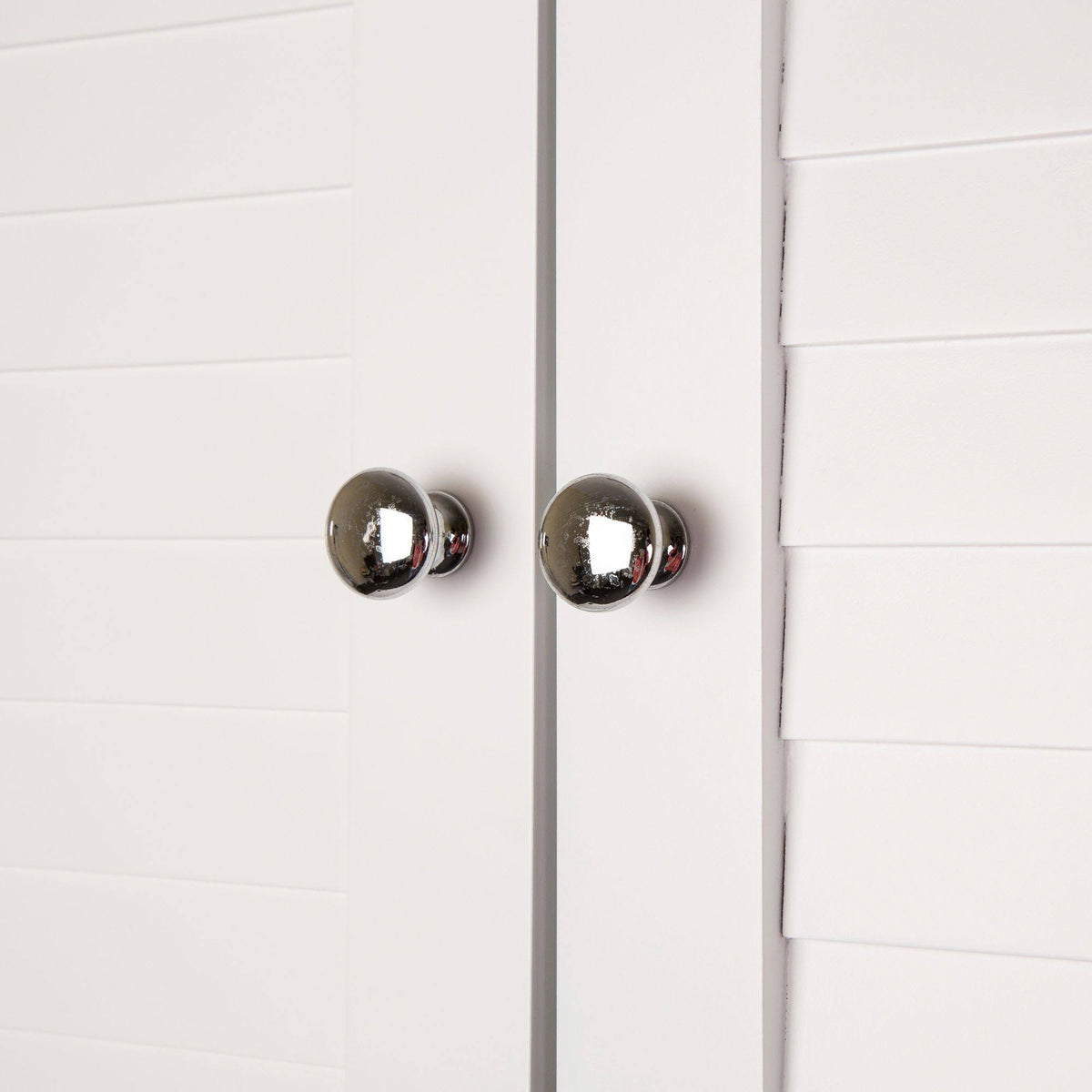 White Bathroom Cabinet B478550