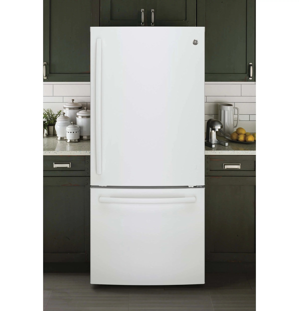 White 30 Inch Bottom Freezer Refrigerator X84312