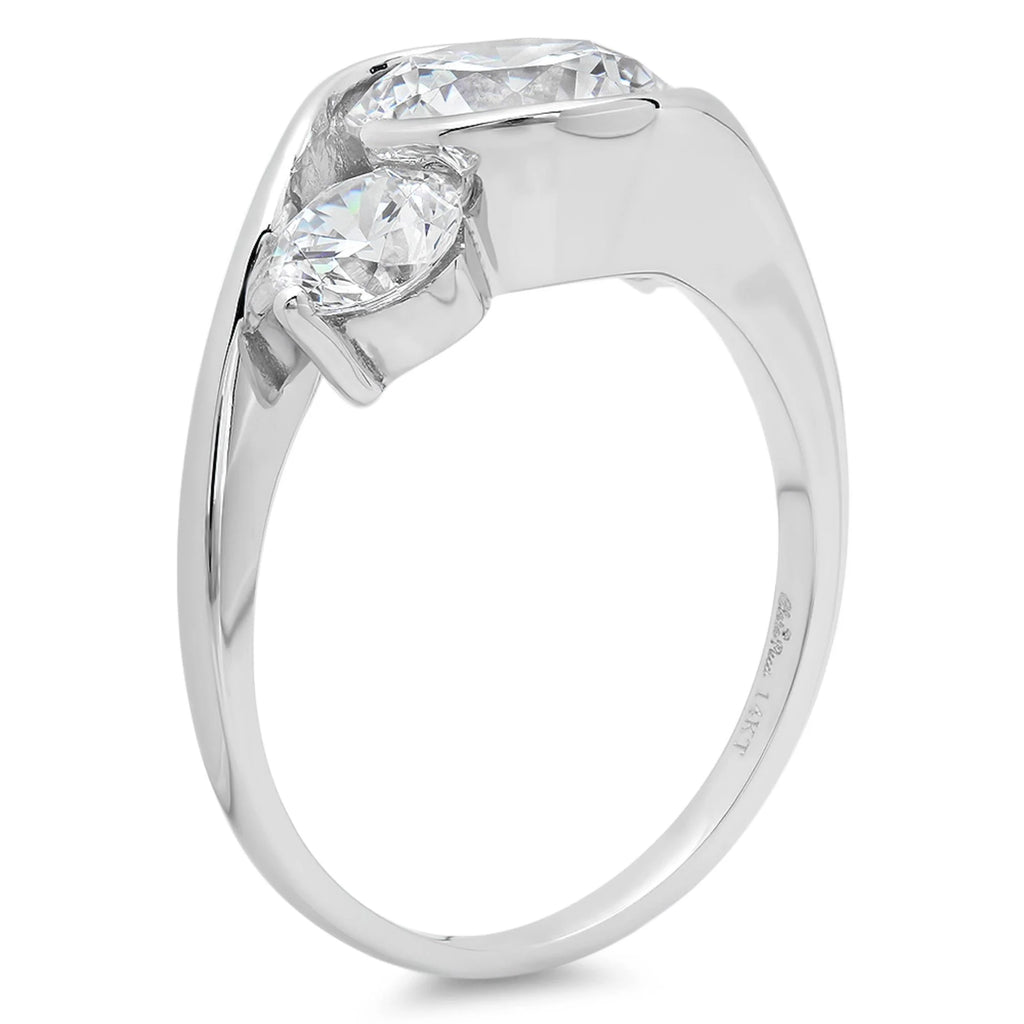 18K White Gold Three-Stone Diamond Engagement Ring size 3.5 Q796