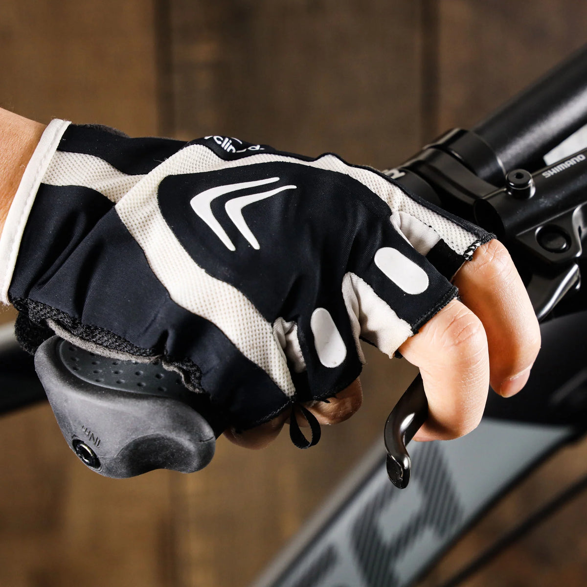 Ergonomic Anti-Slip Handlebar Grips T5980