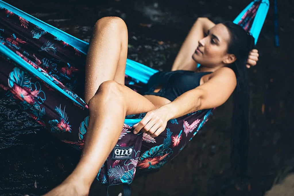 Tie Dye/Red DoubleNest Hammock M635122